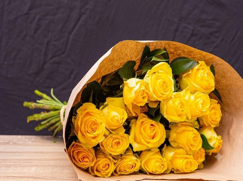 Ý nghĩa hoa hồng vàng thay đổi theo tình bạn, tình yêu và mối quan hệ
