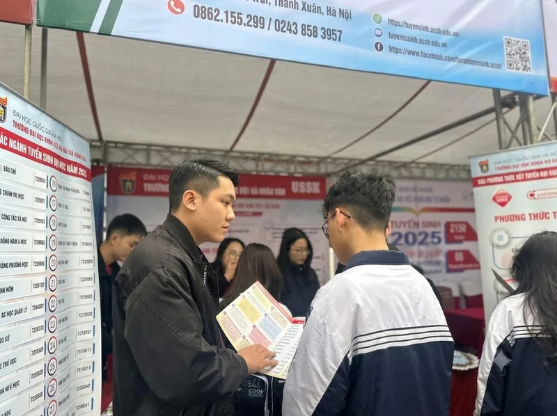 Thí sinh cần kiểm tra tổ hợp xét tuyển và đề án tuyển sinh từng trường.